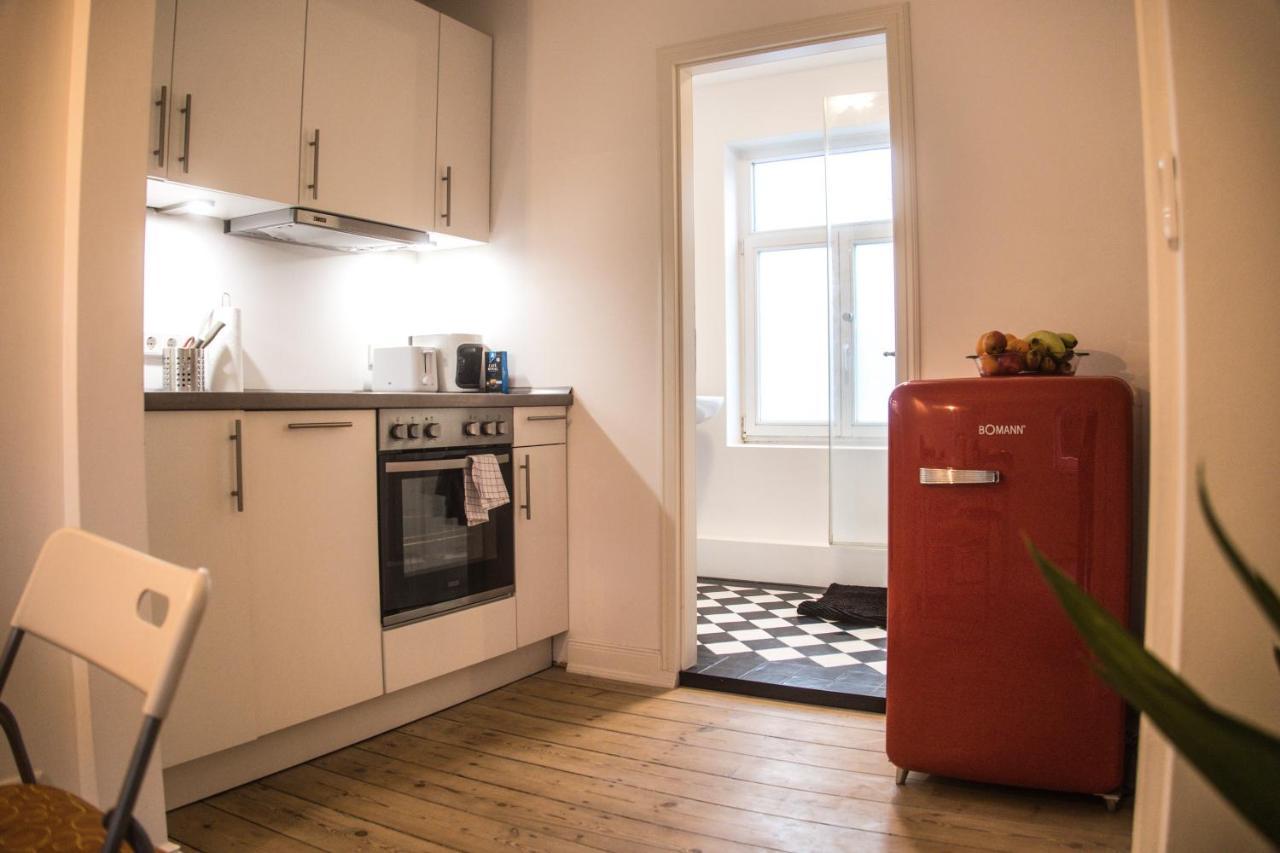 Doppelbett In Heller Wohnung Hamborg Eksteriør billede