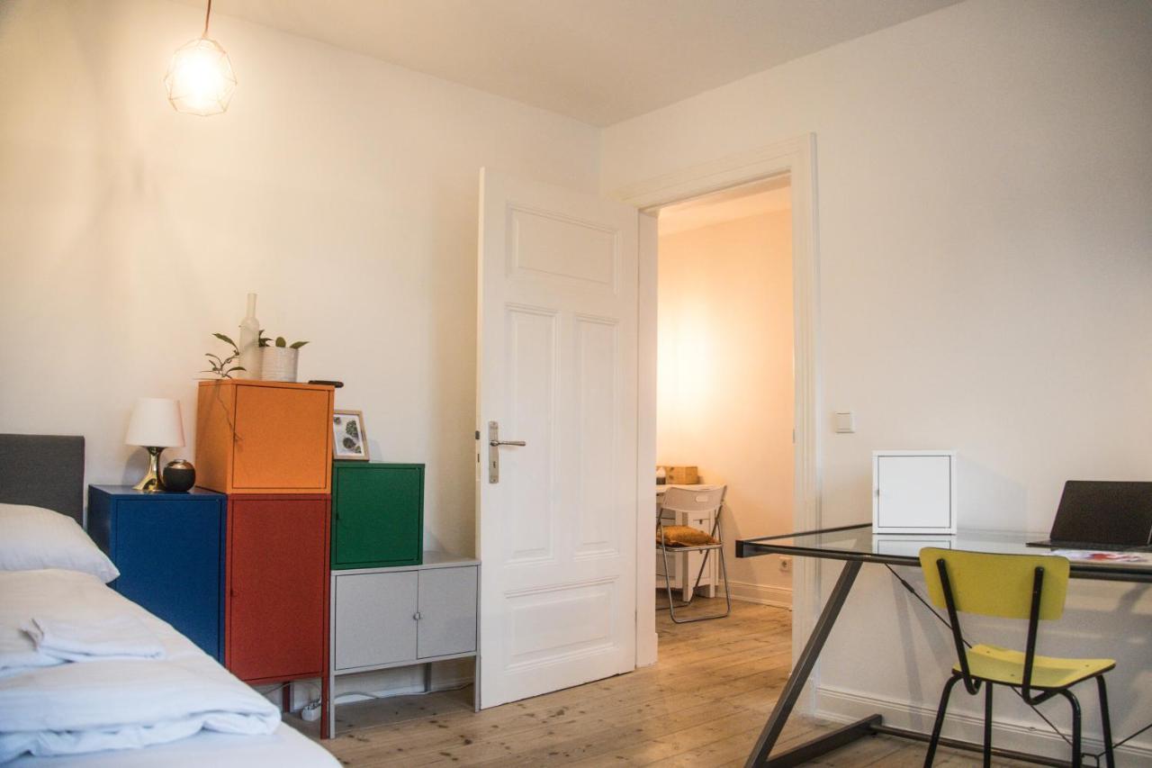 Doppelbett In Heller Wohnung Hamborg Eksteriør billede